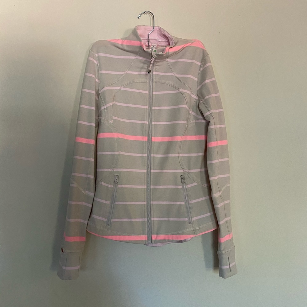 Lululemon jacket 10/10